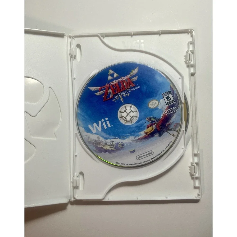 The Legend of Zelda Skyward Sword Nintendo Wii Video Game & Music CD 25th Ann